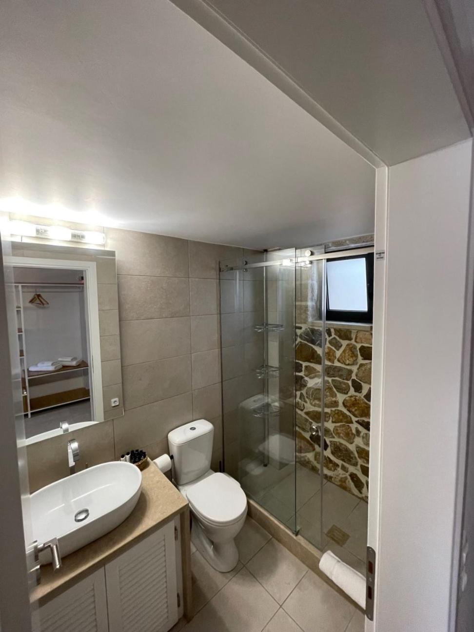 Trocadero Luxury Suites Эрмиони Экстерьер фото